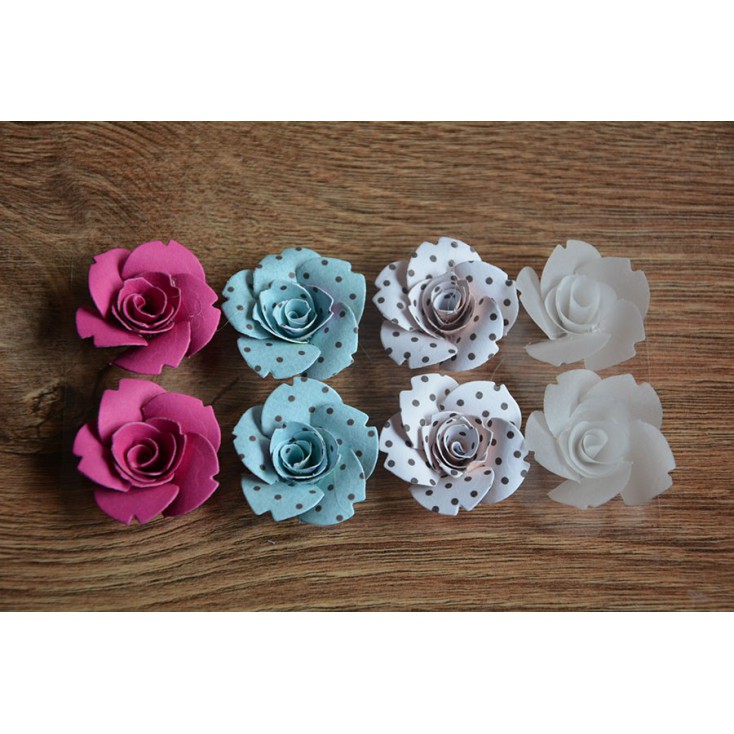 A set of paper flowers - mix of colours 98 - 8 pieces