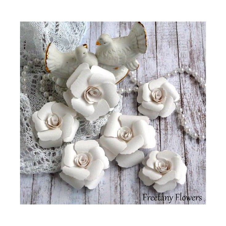 Zestaw papierowych kwiatów - białe 170121 - 6 sztuk