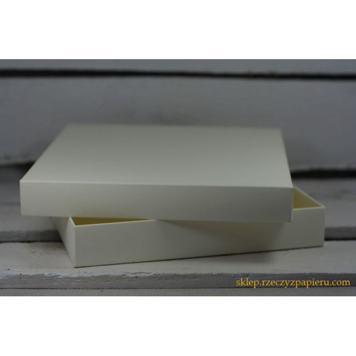 A box for card a full, high, square- 15x15x3,5 cream - Rzeczy z Papieru