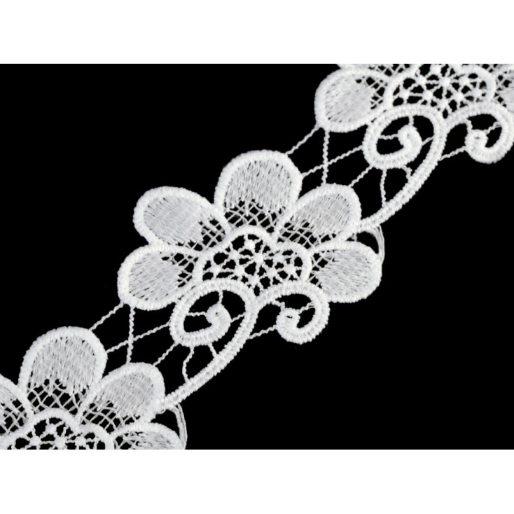embroidered lace flowers - widh 7,5 cm - white - 1 meter