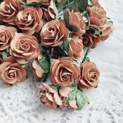 Scrapbooking kwiaty z papieru - brązowe róże - zestaw 10 sztuk